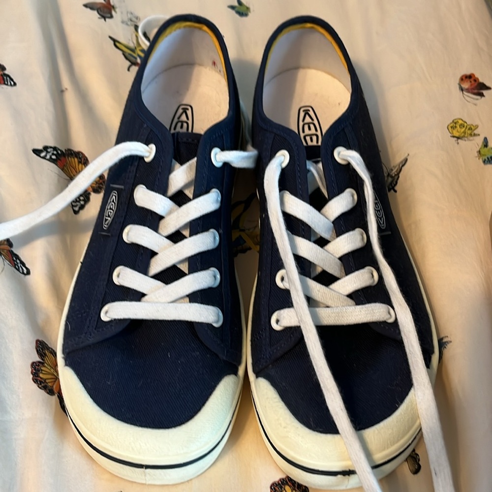 Keen Sneakers Elsa Lite Navy Size 8